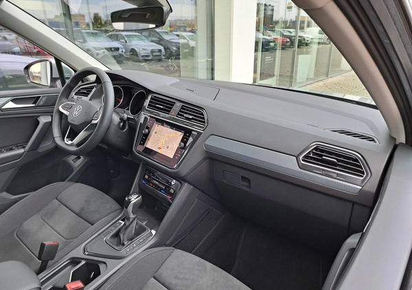 Volkswagen Tiguan cena 175000 przebieg: 10, rok produkcji 2023 z Oborniki Śląskie małe 781